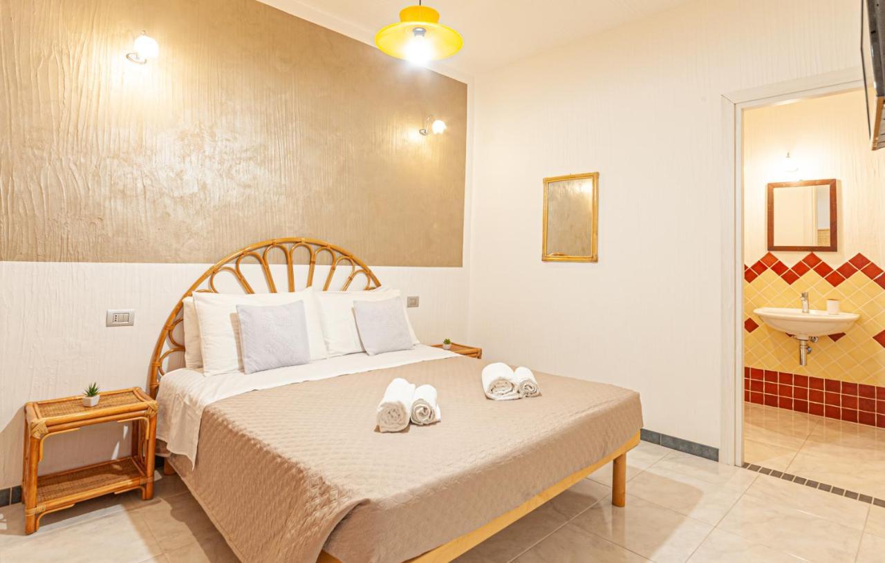Affittacamere Nonno Natalino Castelsardo Exterior photo